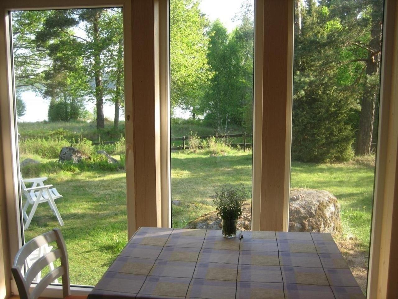 Ferienhaus In Malilla Boote Sauna See Buitenkant foto